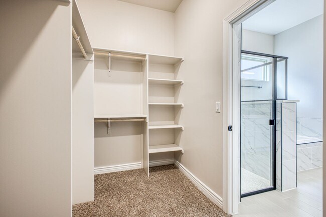 Building Photo - Beautiful East side House 4 bed-2.5 baths, part of The Club that includes Swimming Pool, Gym, Ten...