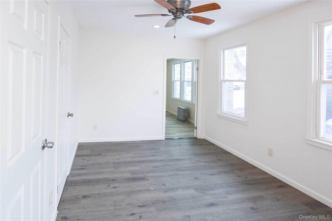 Building Photo - 24-10 Gillmore St