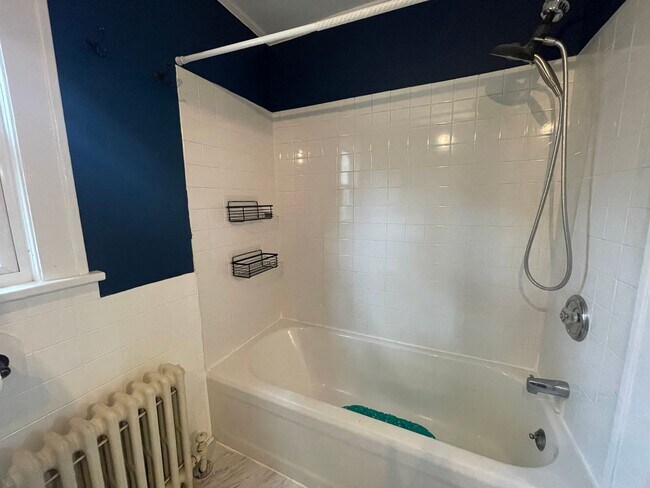 Building Photo - Serene Richmond Cottage Retreat | 2BR, Hardwood Floors, Pet-Friendly- $2500