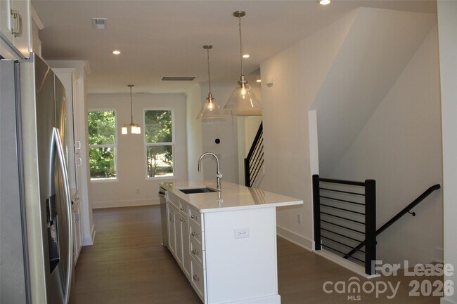 Building Photo - 1340 Hamilton St