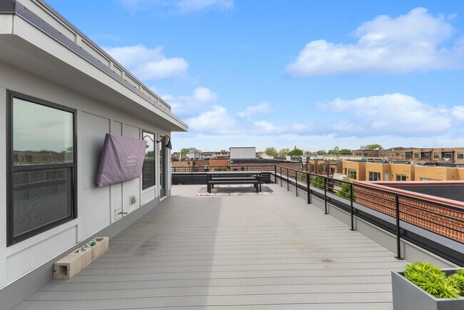 Building Photo - 293 Auden Ave