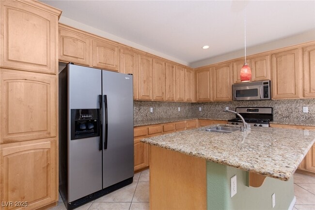 Building Photo - 8556 Zelkova Ct
