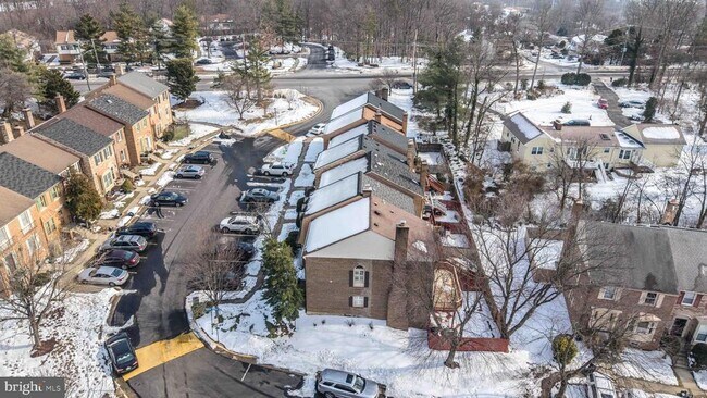 Building Photo - 7713 Bristol Square Ct