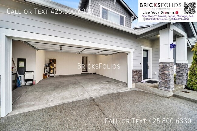 Building Photo - 8148 51st St NE