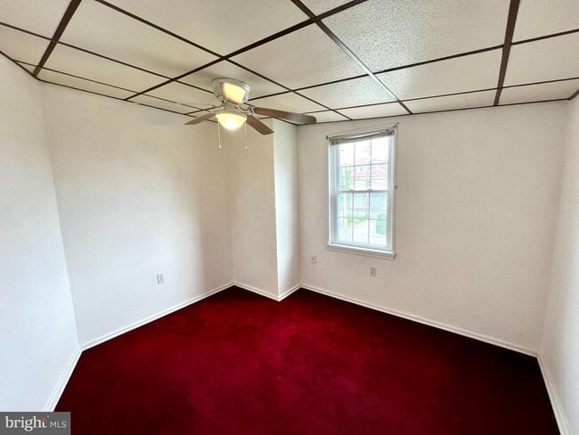 Building Photo - 137 E Summit St