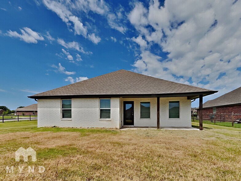 Building Photo - 11191 S 282nd E Ave