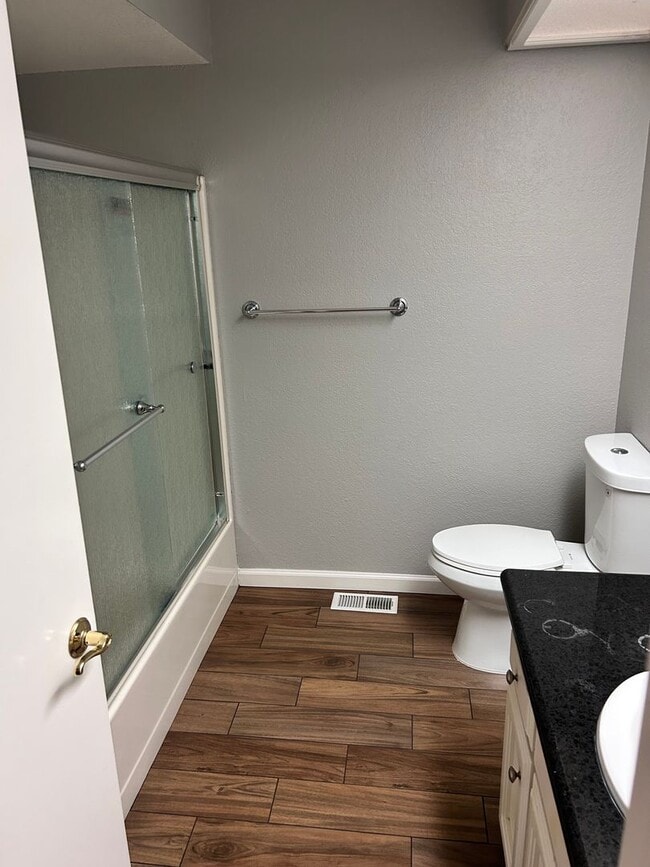 Building Photo - 3 Bedroom/3 Bath Tiffany Estates Ripon Ca