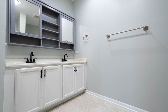 Building Photo - 2664 Cobblestone Dr