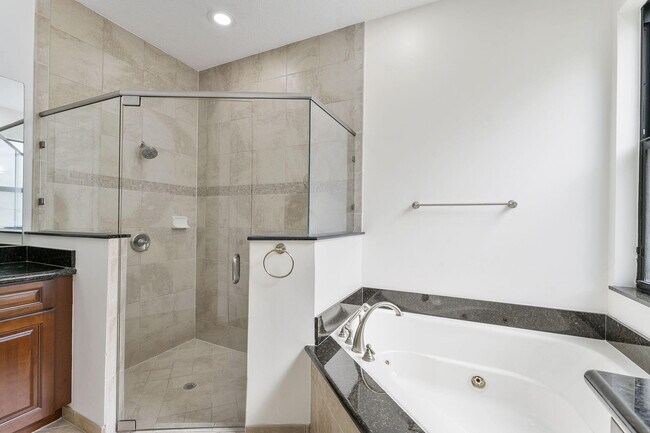 Building Photo - 12945 Pennell Pines Rd