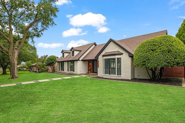 Building Photo - 2833 Meadowbrook Dr