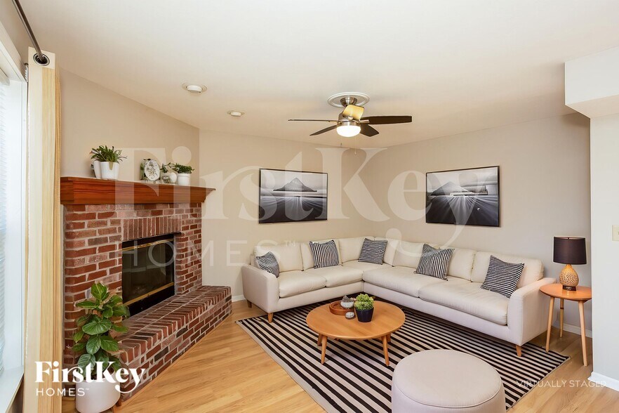 Building Photo - 896 Preakness Dr