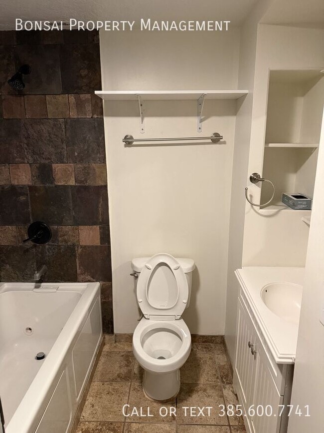 Building Photo - 1189 S 200 E