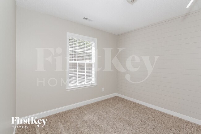 Building Photo - 12618 Hill Pine Rd