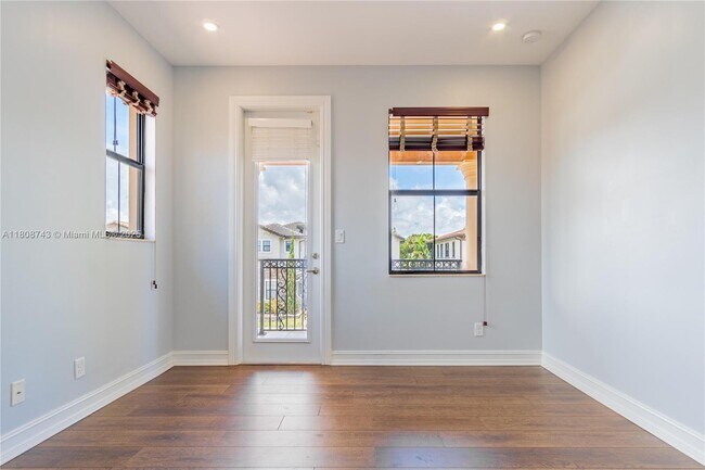 Building Photo - 8680 Watercrest Cir W