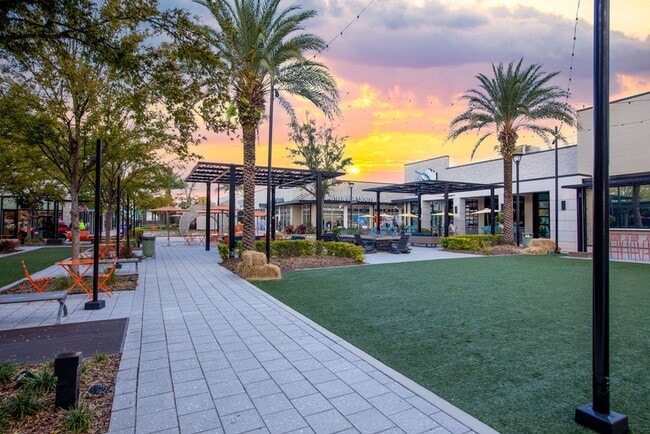Building Photo - Exclusive Townhome in The Vue at Celebration Pointe