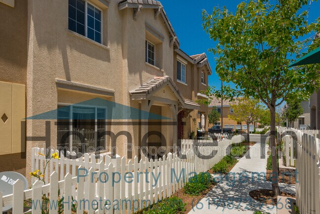 Building Photo - 1453 Levant Ln