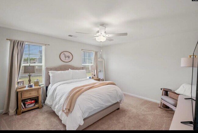 Building Photo - 714 S Long Star Wy