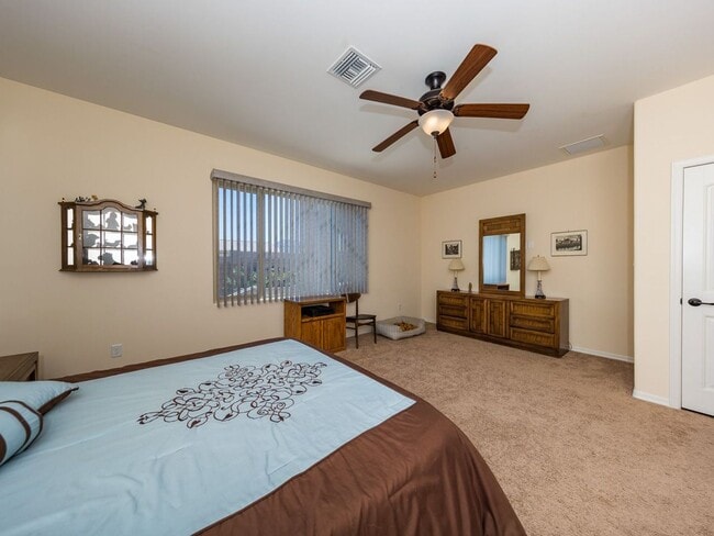 Building Photo - Furnished pool home for rent!