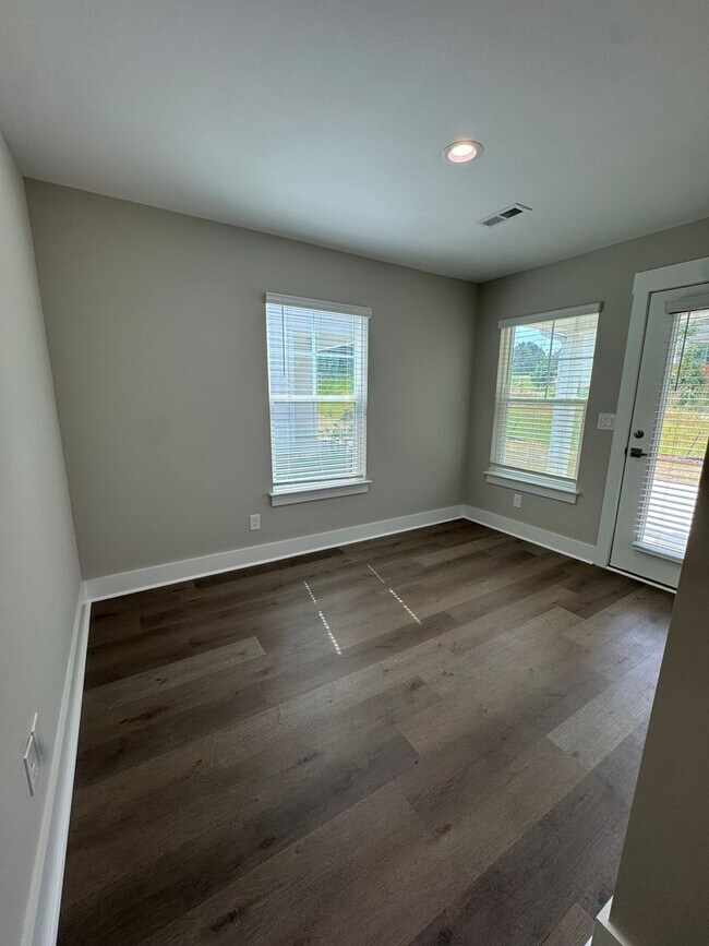 Building Photo - 134 Brawley Villas Pl