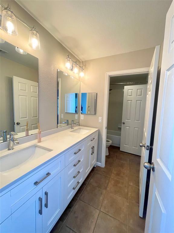 Building Photo - 2529 Charolais Ct
