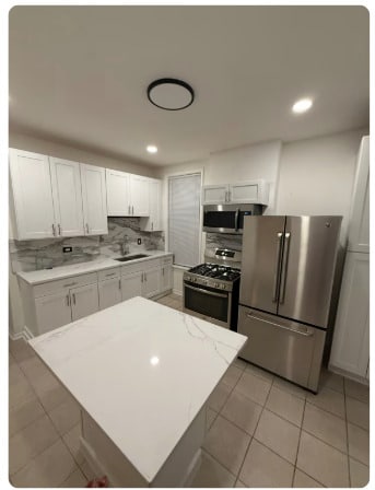 Building Photo - 1649 W Garfield Blvd