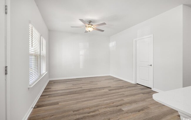 Building Photo - 283 Ferretti St