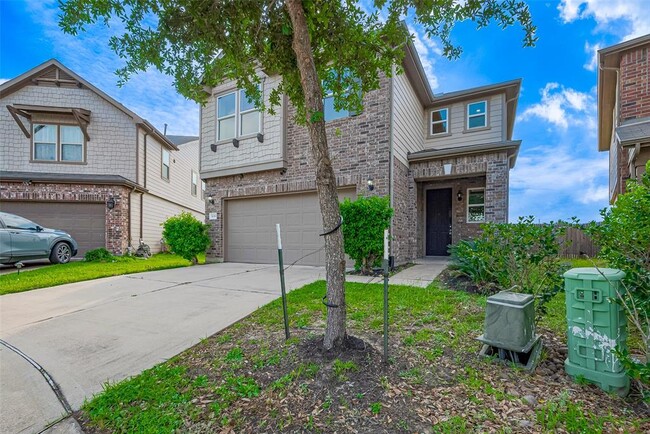 Building Photo - 16360 Oakside Hollow Ln