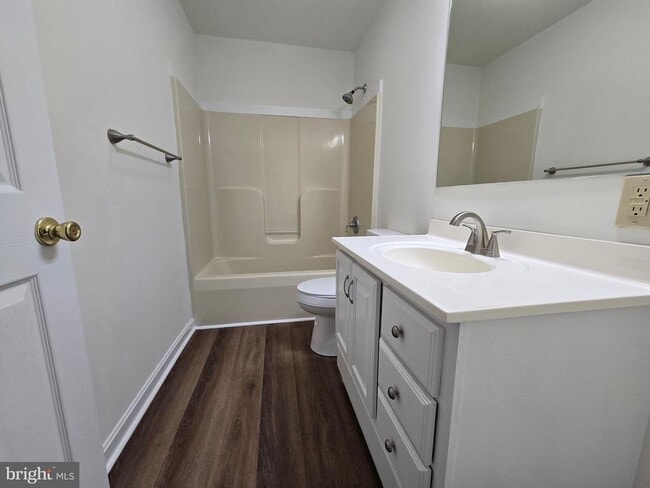 Building Photo - 116 Lowber St