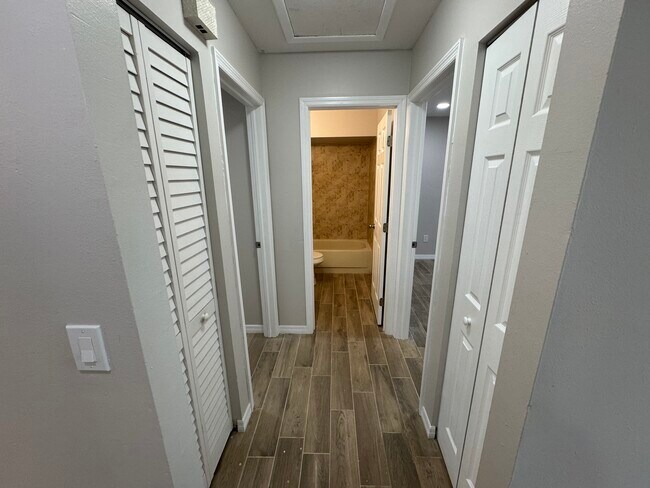 Building Photo - 21512 Campbell Dr