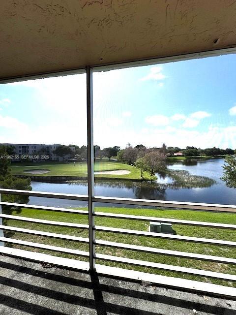 Building Photo - 9470 Live Oak Pl