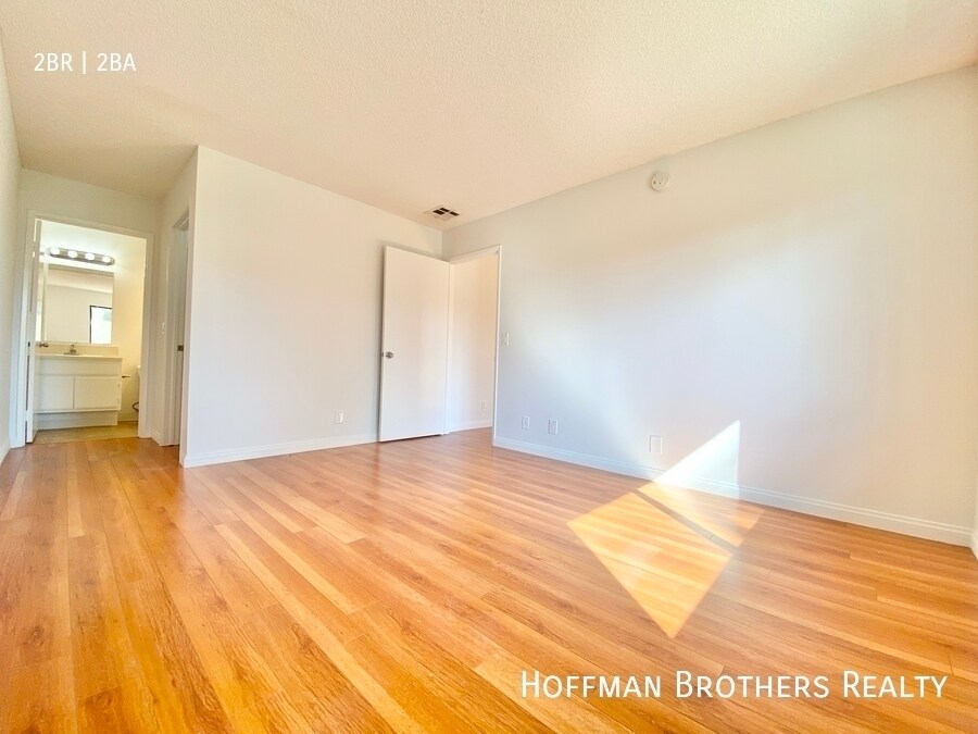 Building Photo - 2724 Abbot Kinney Blvd