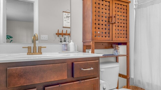 Building Photo - A First-Time Rental Available 09-15-25! 3 ...