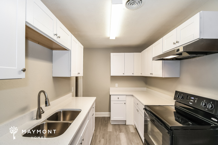 Building Photo - 410 W 62nd St