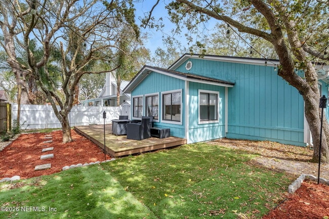 Building Photo - 1170 19th St N