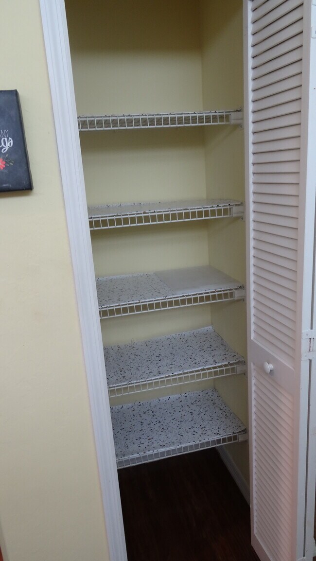 Building Photo - 2342 N Gadsden Pt