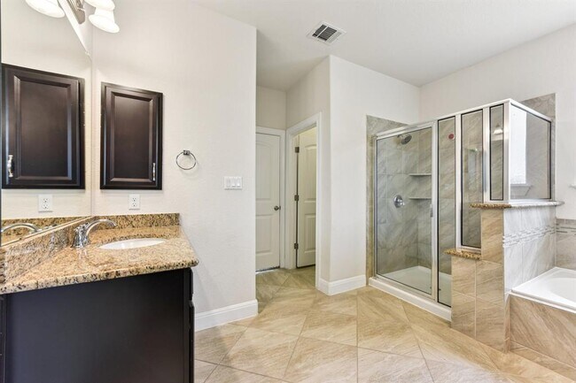 Building Photo - 5708 Viejo Dr