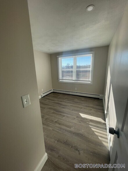 Primary Photo - 27 Kenmar Dr