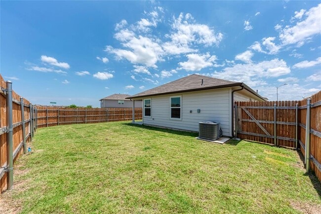 Building Photo - 105 Calgary Ln