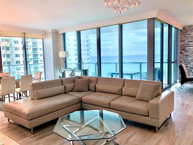 Building Photo - 3101 S Ocean Dr
