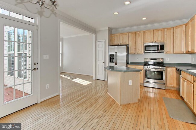 Building Photo - 5054 Grimm Dr