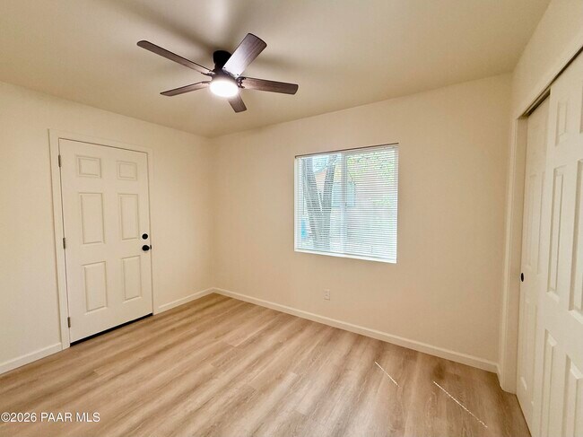 Building Photo - 2859 Meadow Ln