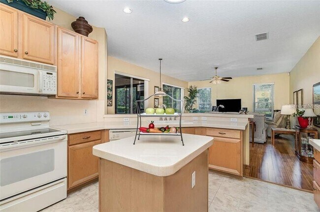 Building Photo - 10001 Highland Woods Ct