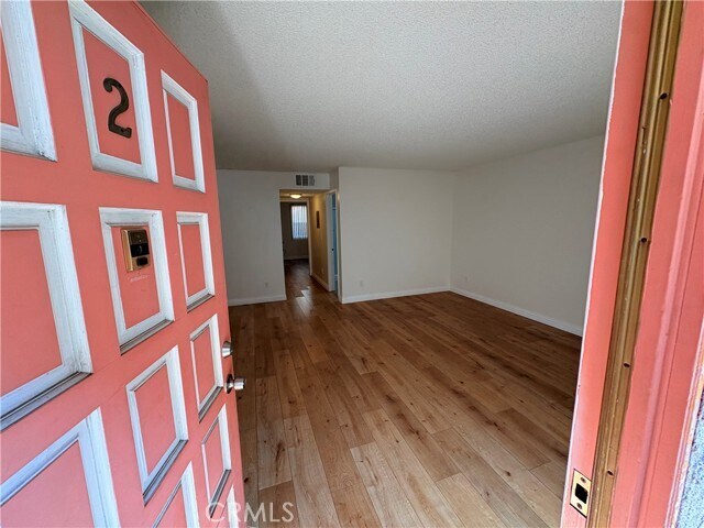 Building Photo - 118 N Cedar St