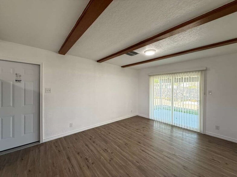 Building Photo - 317 E Lindbergh Blvd