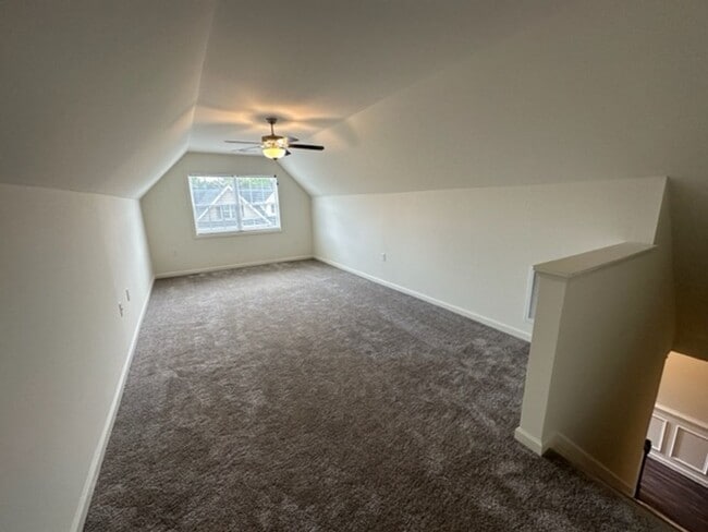 Building Photo - Townhouse / Whitsett