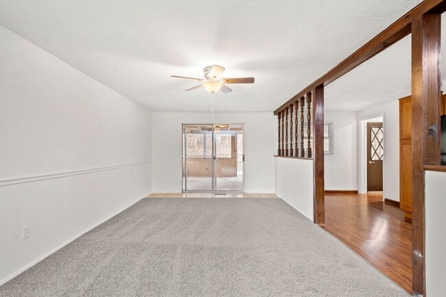 Building Photo - AVAILABLE OCT 1ST!! BEAUTIFUL 4 BEDROOM IN...