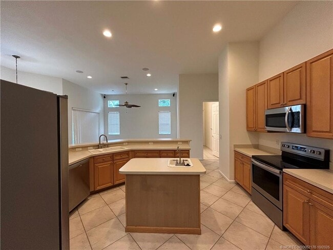 Building Photo - 2529 SW Park Meadows Trail