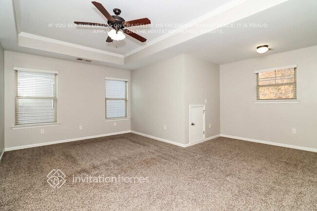 Building Photo - 3165 Franklin St