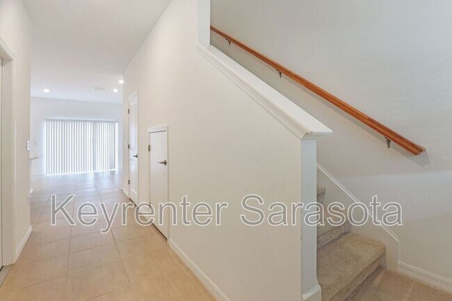 Building Photo - 8717 Winter Breeze Wy