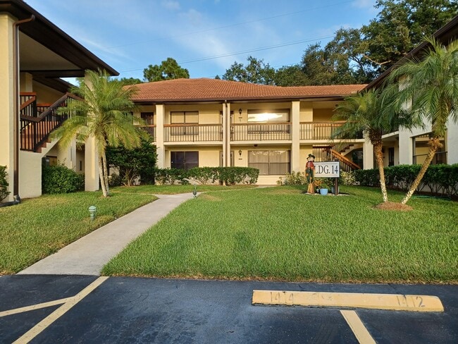 Building Photo - 1411 Hammock Pine Blvd